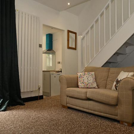Cozy Luton Apartment Chatham  Bagian luar foto