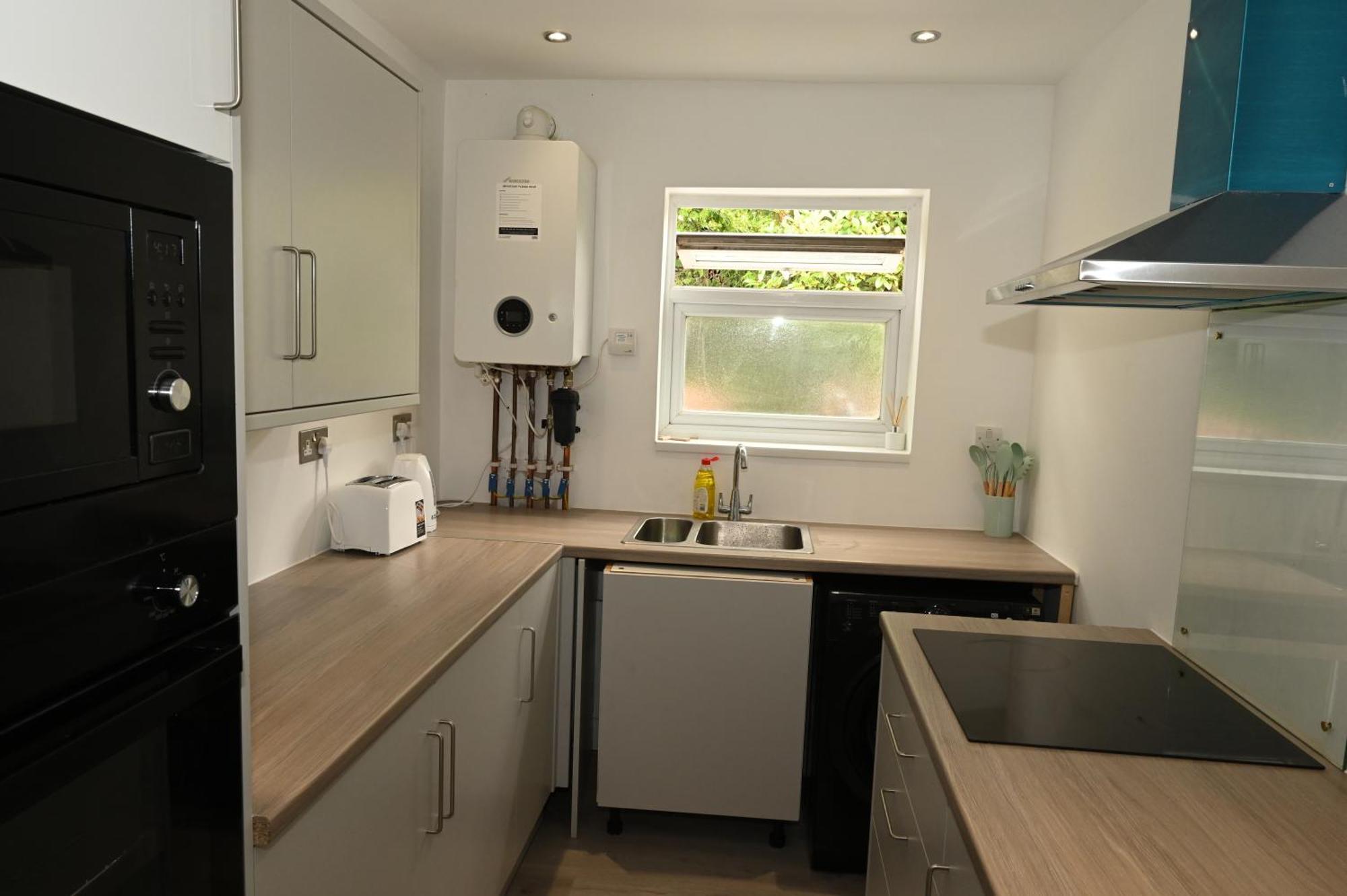 Cozy Luton Apartment Chatham  Bagian luar foto