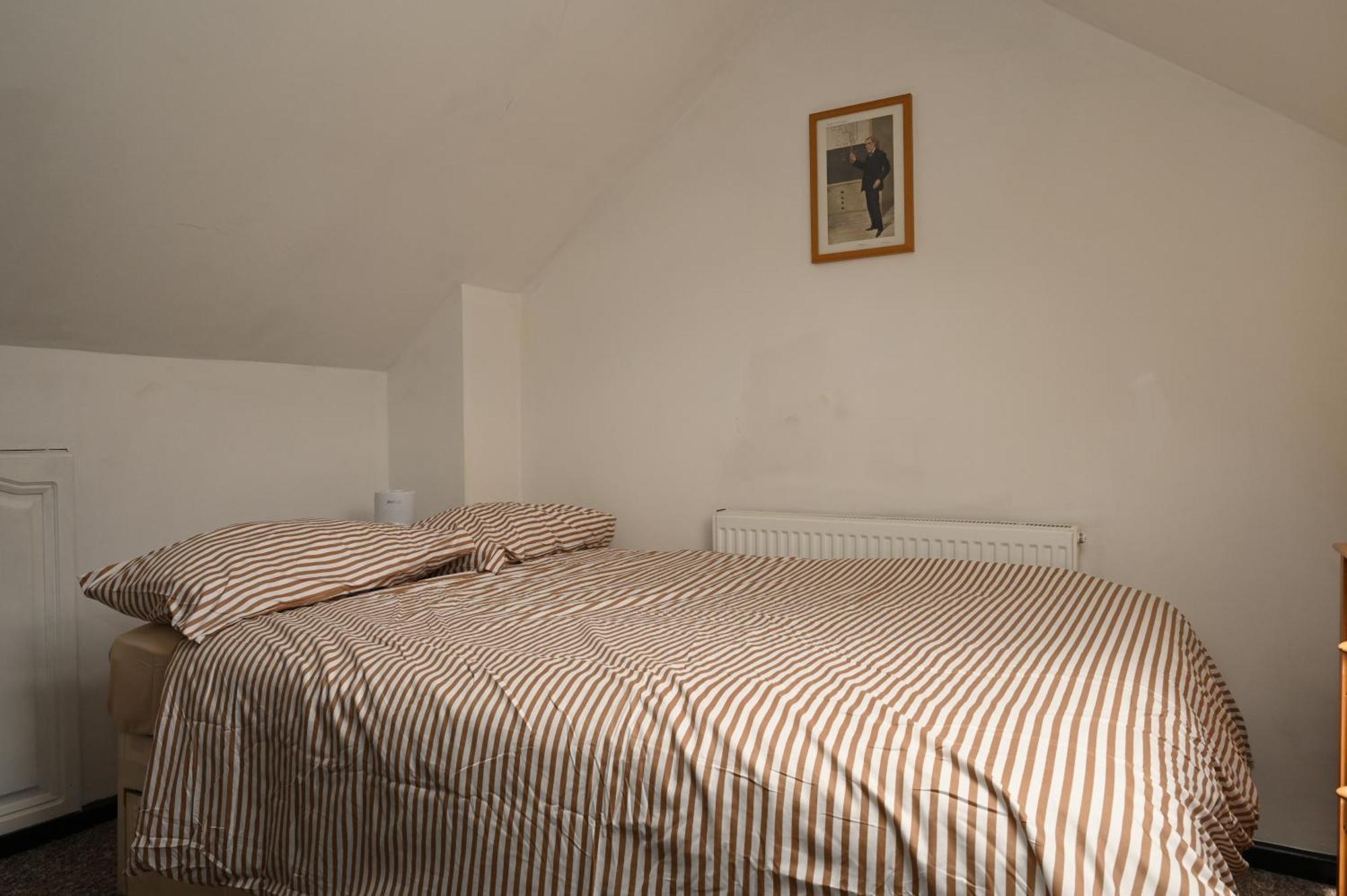 Cozy Luton Apartment Chatham  Bagian luar foto