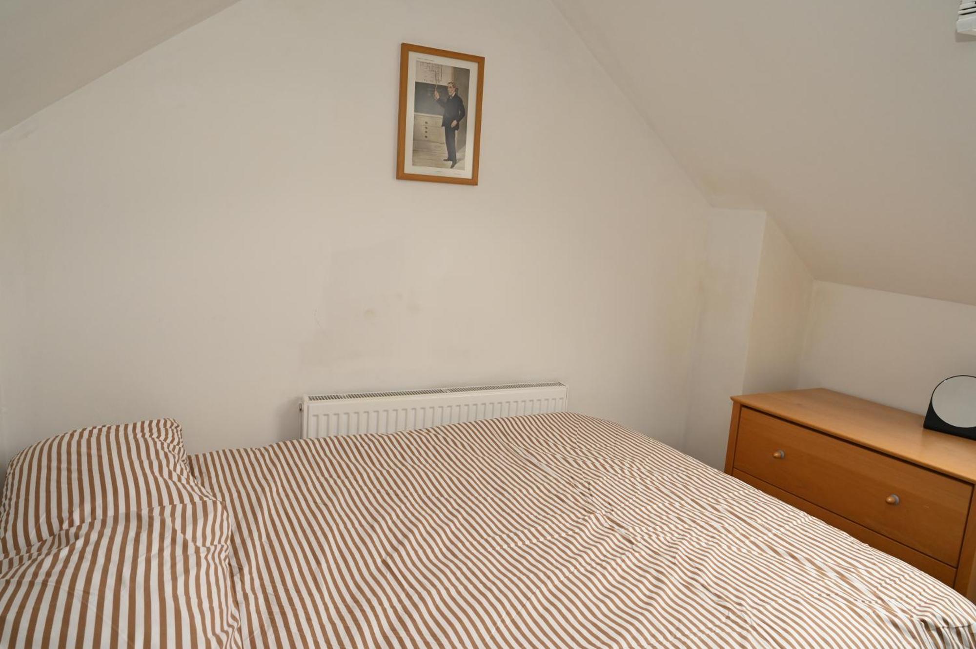 Cozy Luton Apartment Chatham  Bagian luar foto