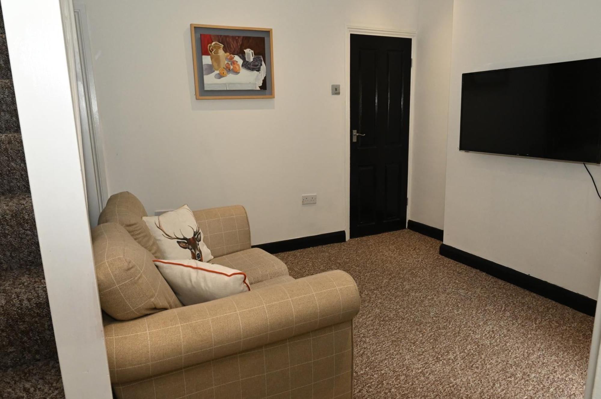 Cozy Luton Apartment Chatham  Bagian luar foto