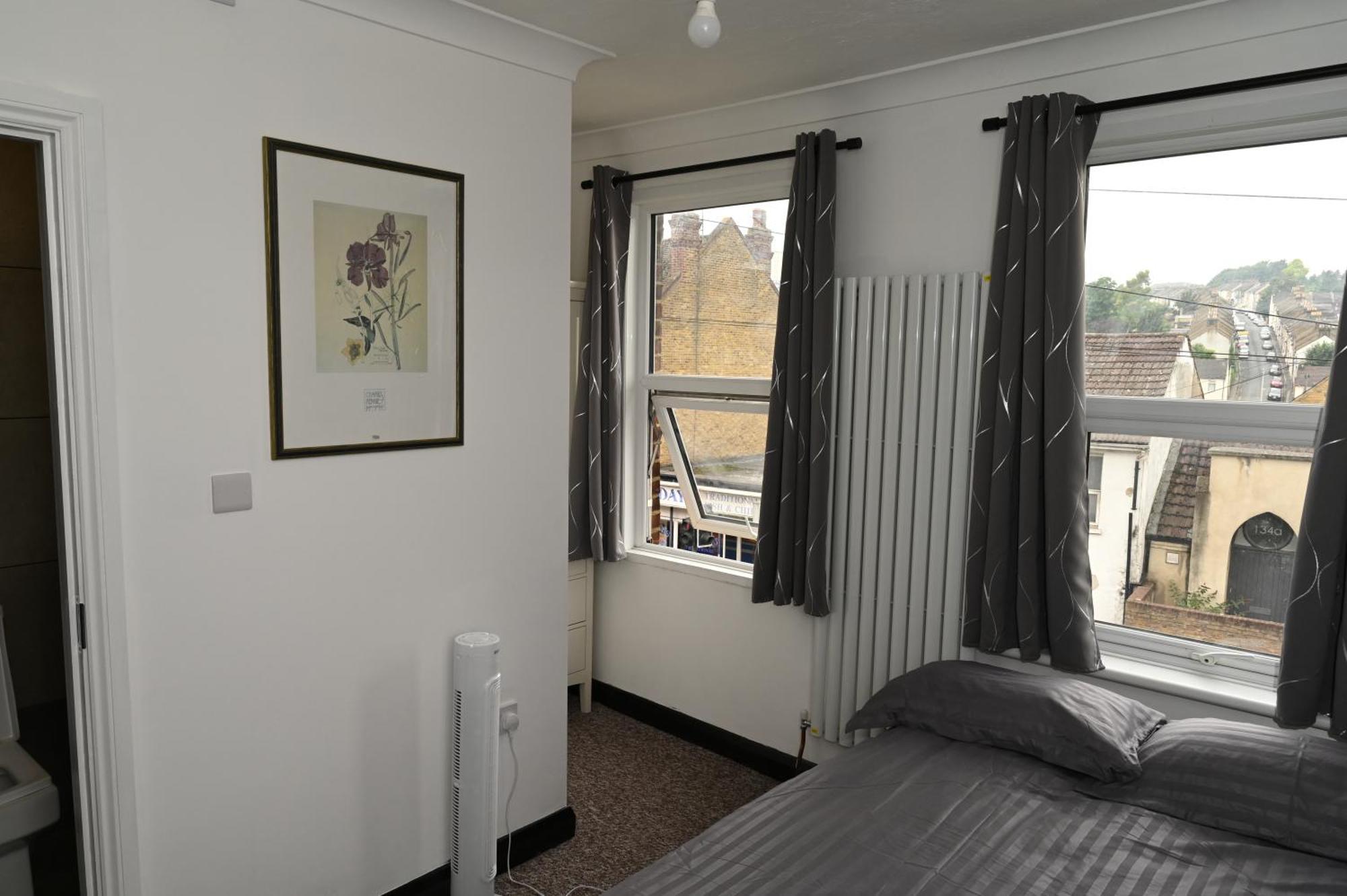 Cozy Luton Apartment Chatham  Bagian luar foto